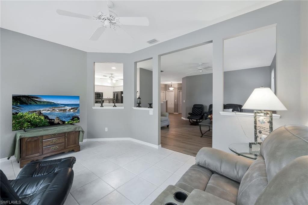 1340 Charleston Square DR # 101, NAPLES FL 34110-4