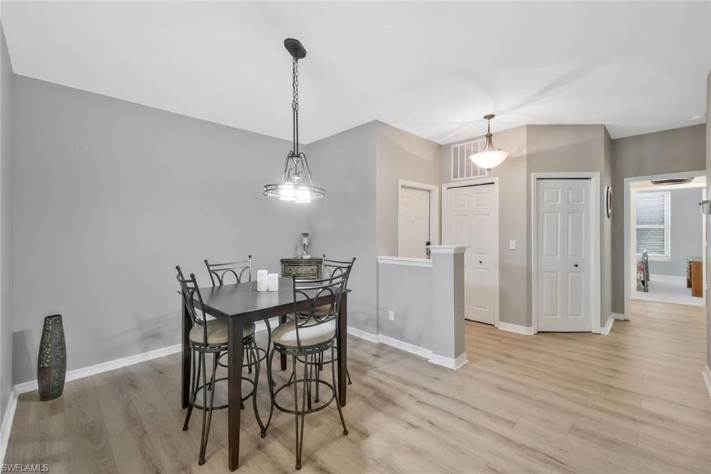 1340 Charleston Square DR # 101, NAPLES FL 34110-10