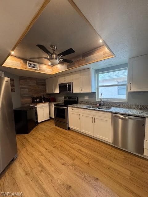 323 Dania ST, LEHIGH ACRES FL 33936-2