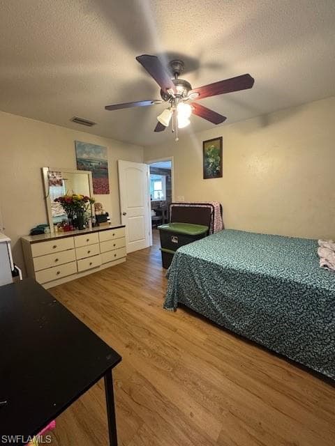 323 Dania ST, LEHIGH ACRES FL 33936-8