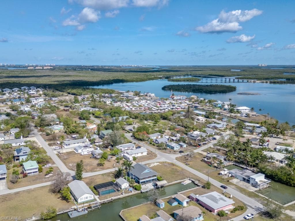 226 Goodland DR, GOODLAND FL 34140-5