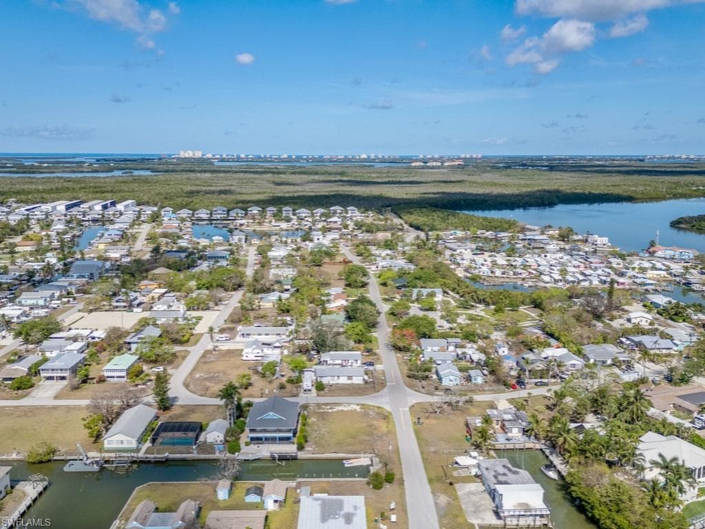 226 Goodland DR, GOODLAND FL 34140-4