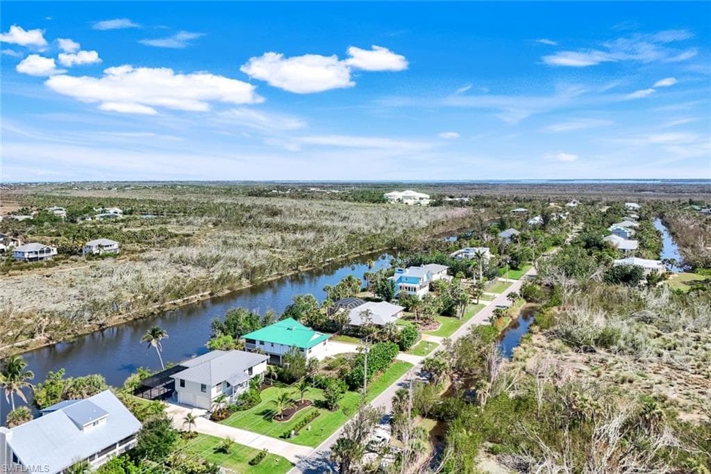 647 Rabbit RD, SANIBEL FL 33957-45