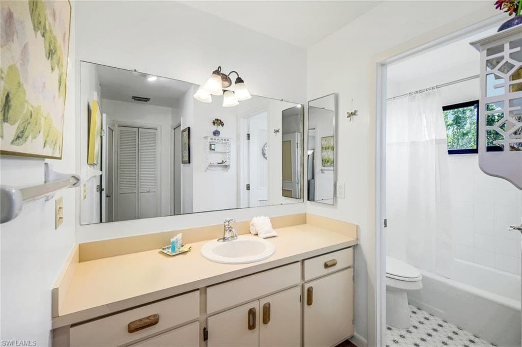 647 Rabbit RD, SANIBEL FL 33957-16