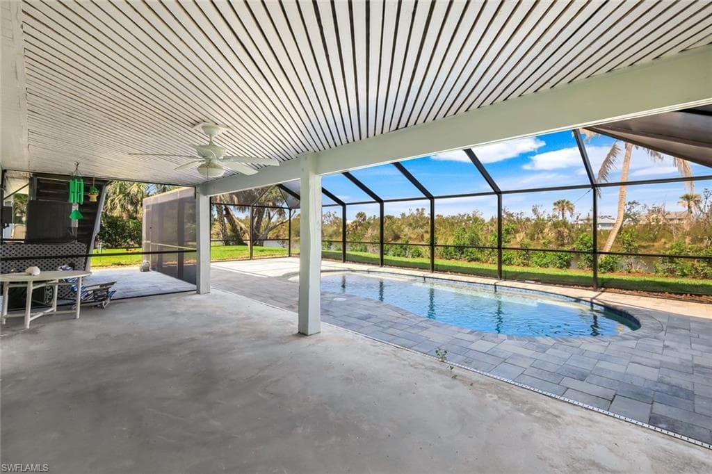 647 Rabbit RD, SANIBEL FL 33957-2