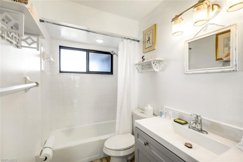 647 Rabbit RD, SANIBEL FL 33957-19