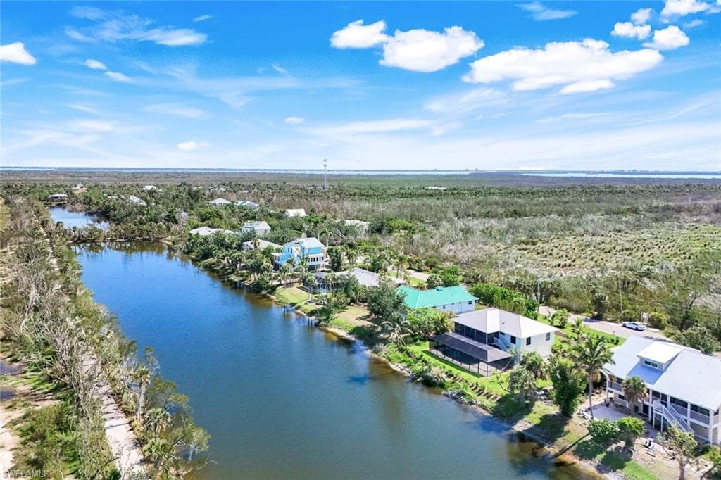 647 Rabbit RD, SANIBEL FL 33957-43