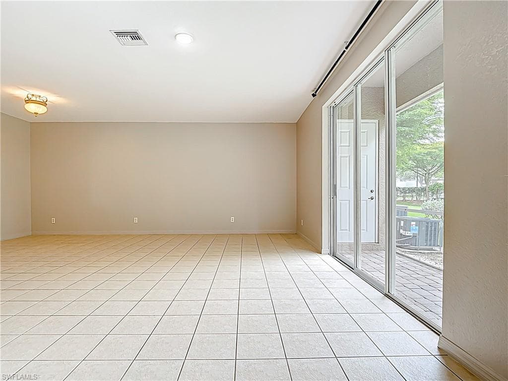 10013 Chiana CIR, FORT MYERS FL 33905-4