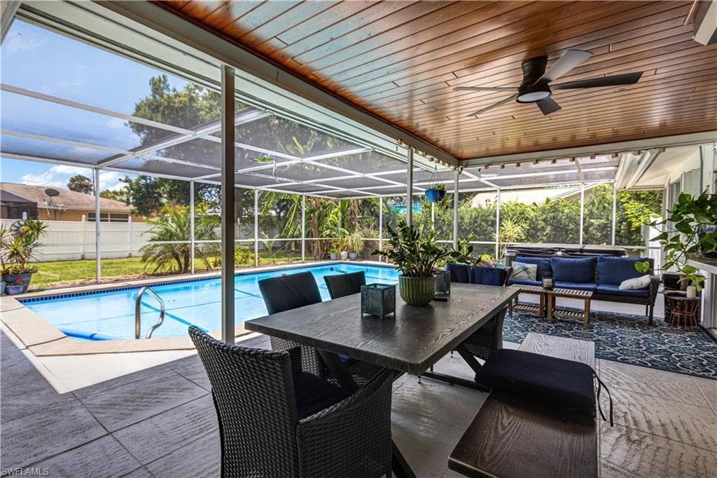 5692 Eichen CIR W, FORT MYERS FL 33919-15