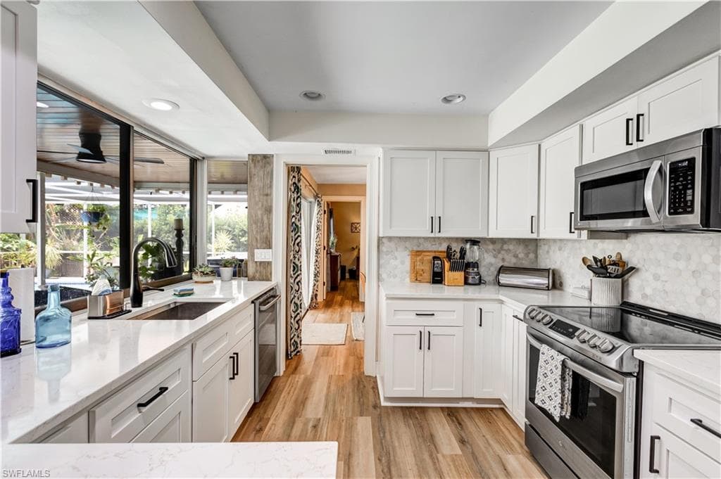 5692 Eichen CIR W, FORT MYERS FL 33919-6