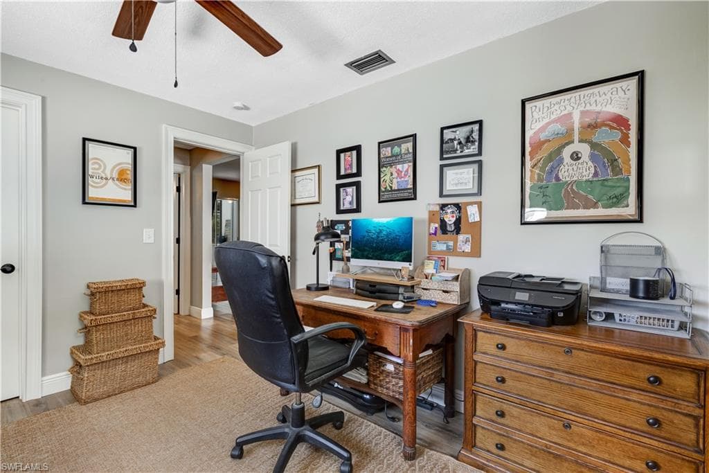 5692 Eichen CIR W, FORT MYERS FL 33919-27