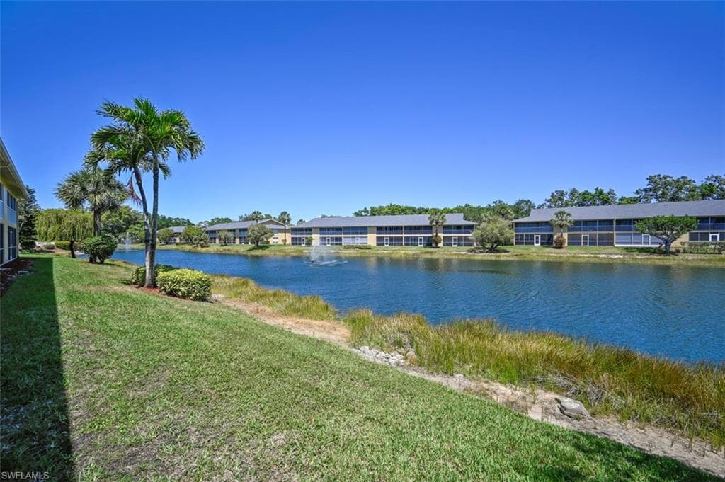 1210 Yesica Ann CIR # C105, NAPLES FL 34110-15