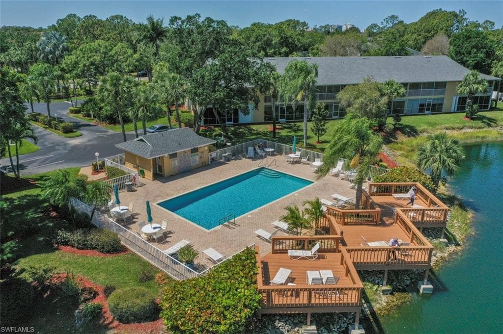 1210 Yesica Ann CIR # C105, NAPLES FL 34110-18