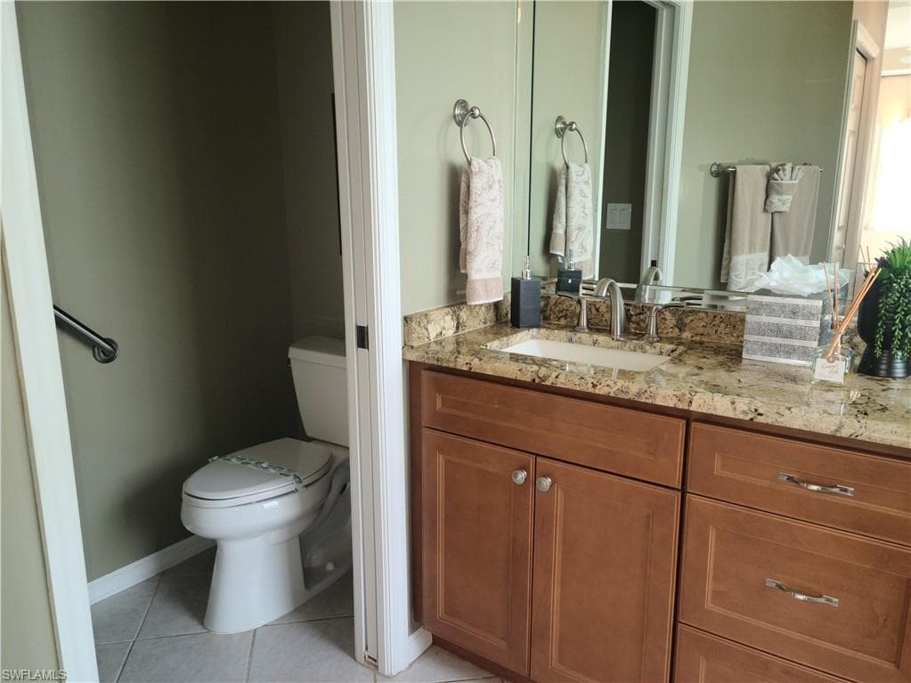 2255 Harmony LN # 8, NAPLES FL 34109-12