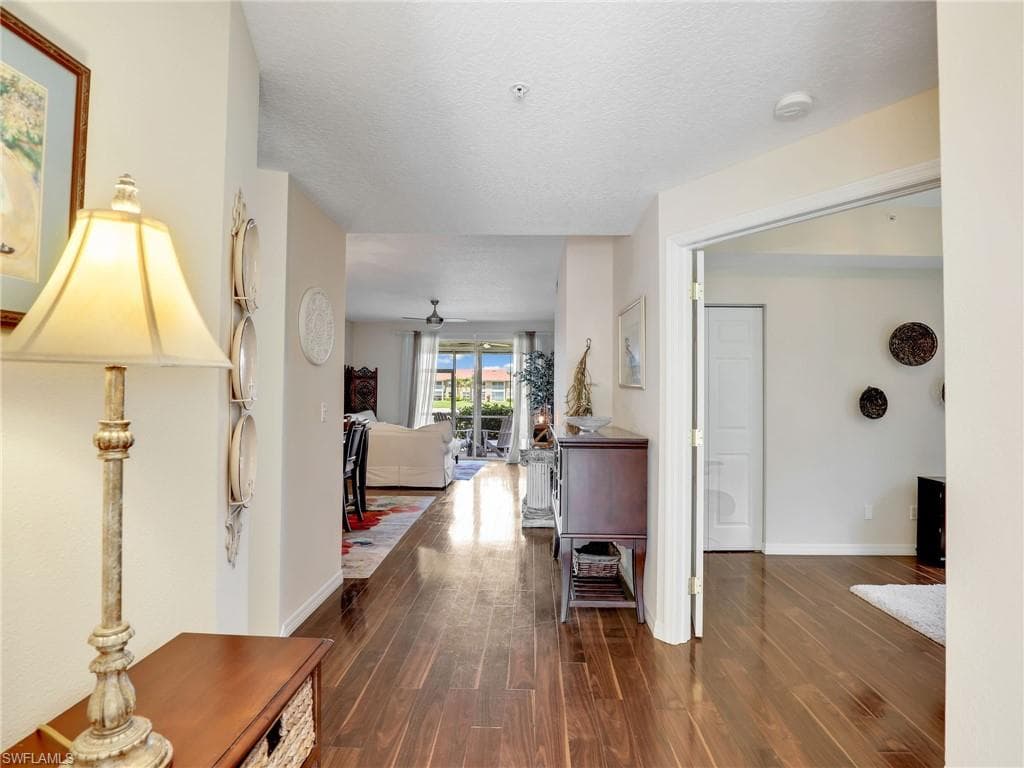 6670 Huntington Lakes CIR 104-2