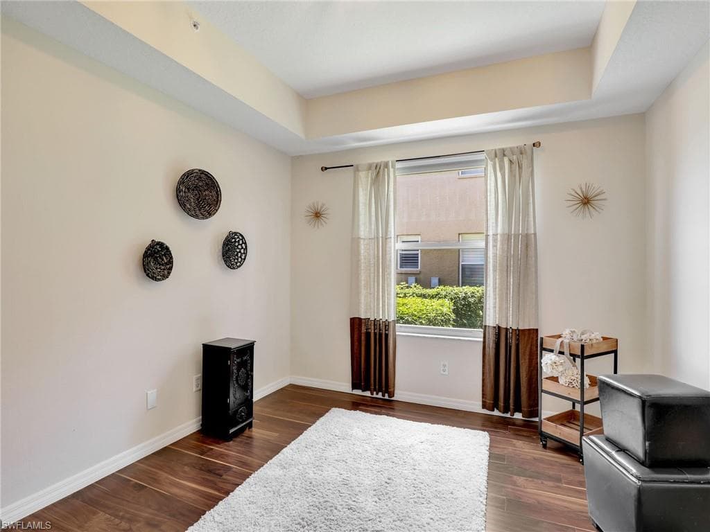 6670 Huntington Lakes CIR 104-9