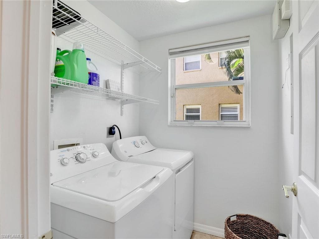 6670 Huntington Lakes CIR 104-20