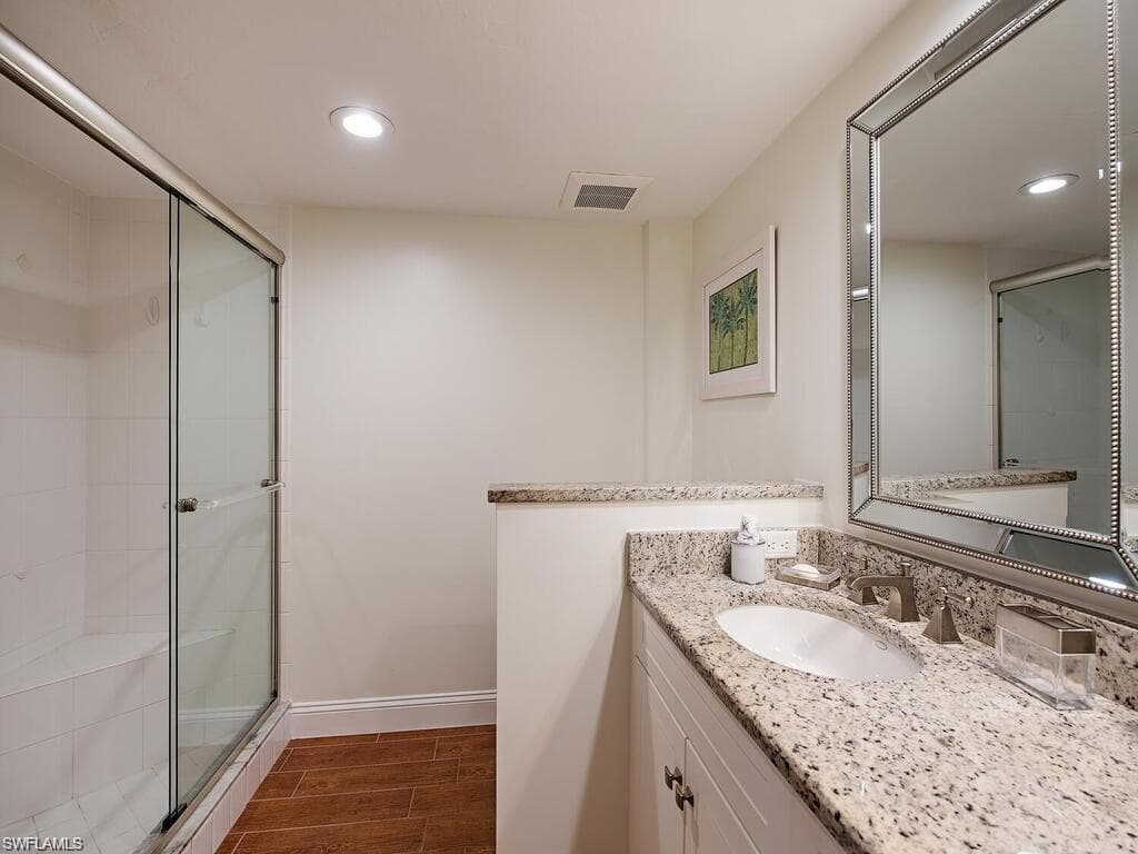 11030 Gulf Shore DR # 504, NAPLES FL 34108-13