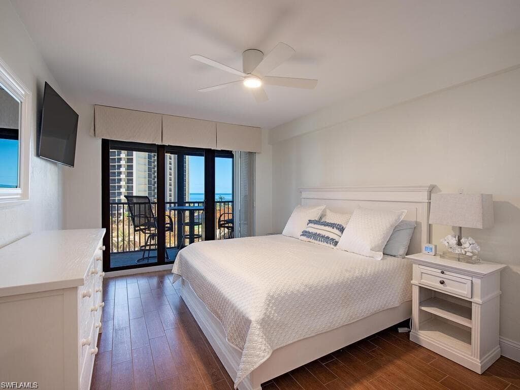 11030 Gulf Shore DR # 504, NAPLES FL 34108-10