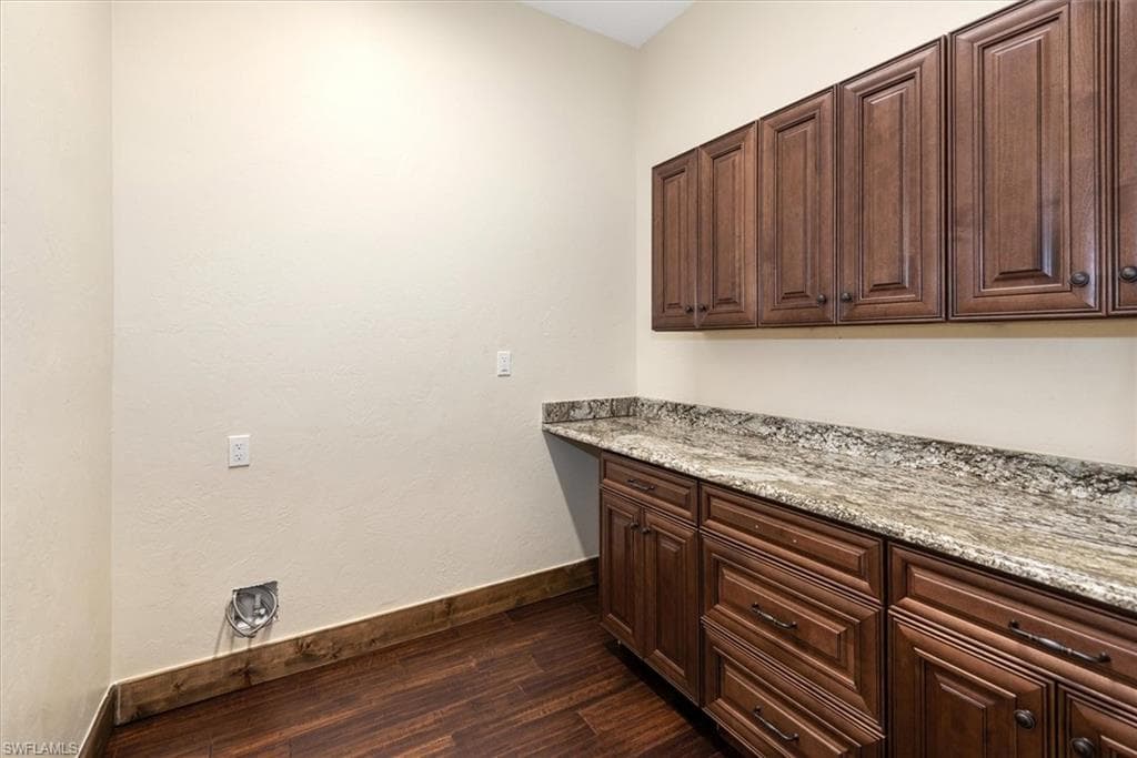 15860 Glendale LN, FORT MYERS FL 33912-16