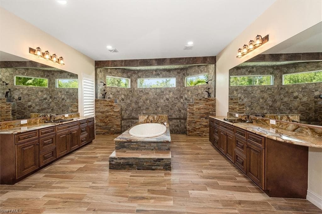 15860 Glendale LN, FORT MYERS FL 33912-19