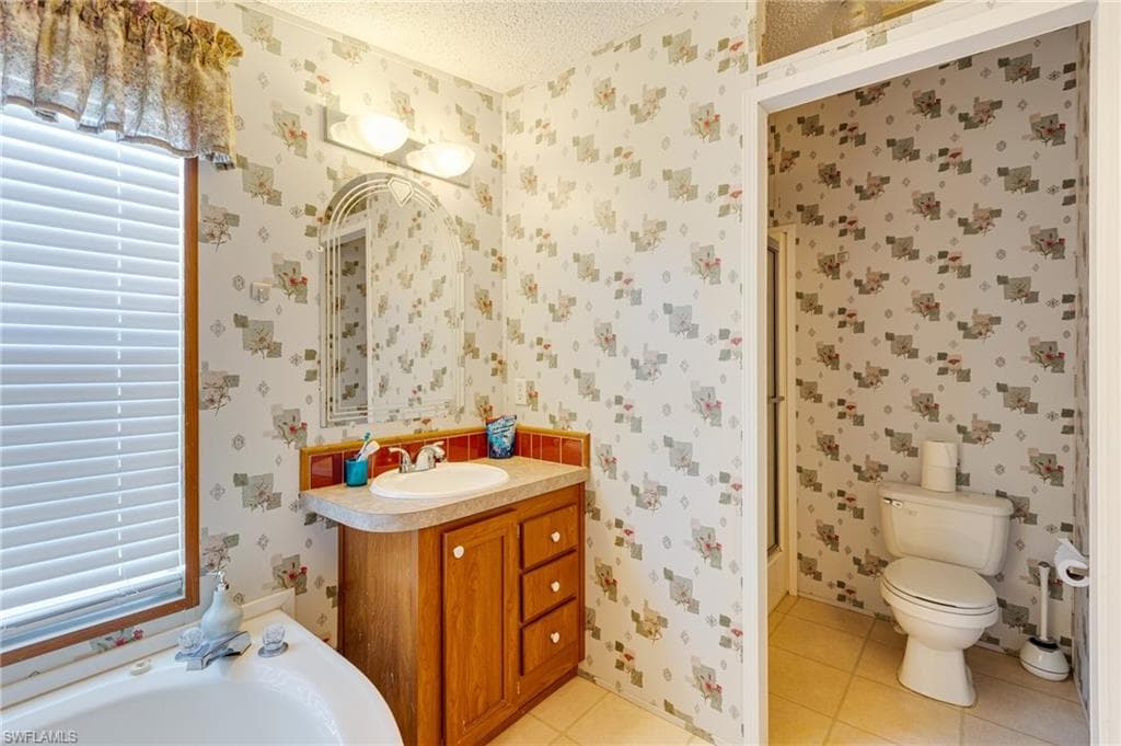 8269 Penny DR, NORTH FORT MYERS FL 33917-12