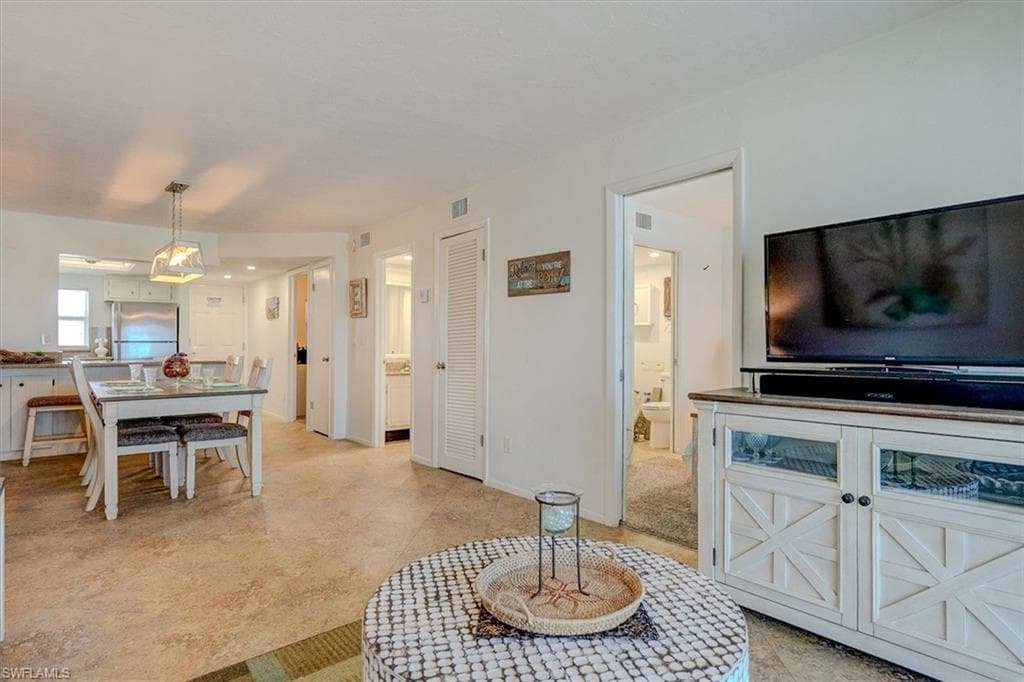5000 Estero BLVD # 202, FORT MYERS BEACH FL 33931-15