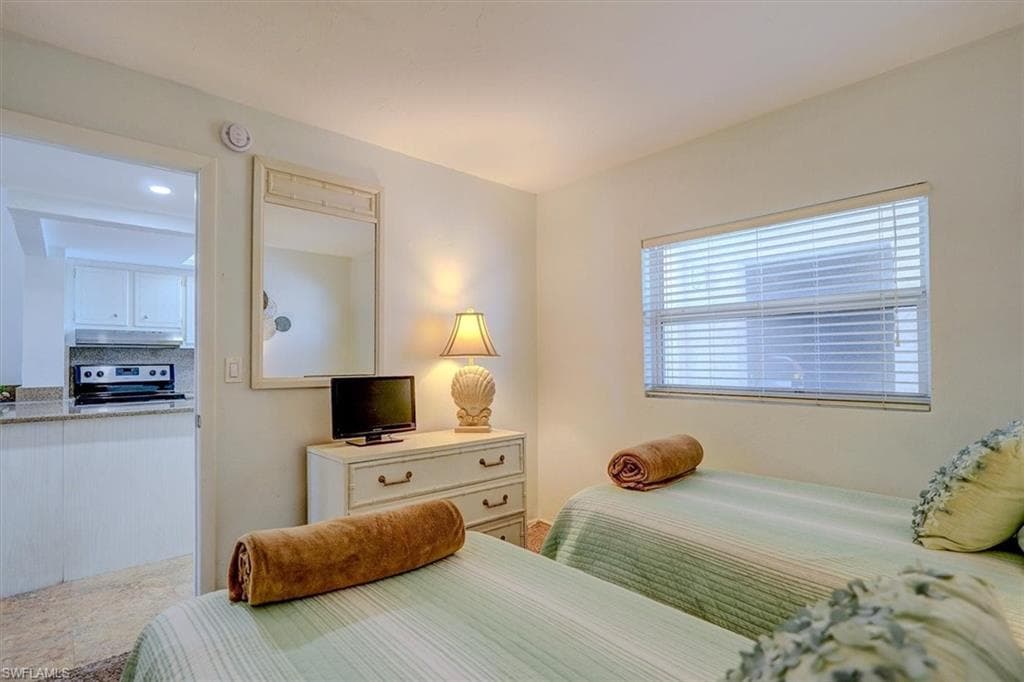 5000 Estero BLVD # 202, FORT MYERS BEACH FL 33931-25