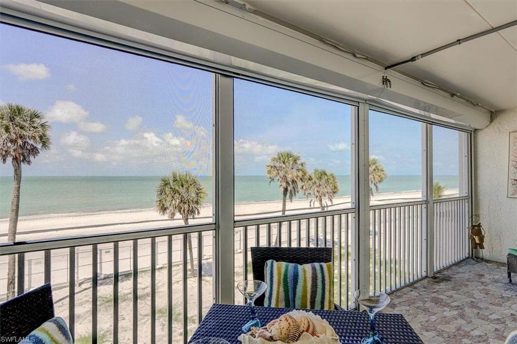 5000 Estero BLVD # 202, FORT MYERS BEACH FL 33931-29