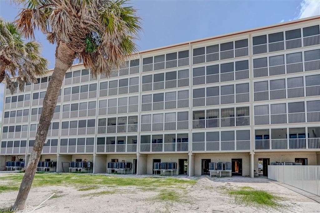 5000 Estero BLVD # 202, FORT MYERS BEACH FL 33931-40