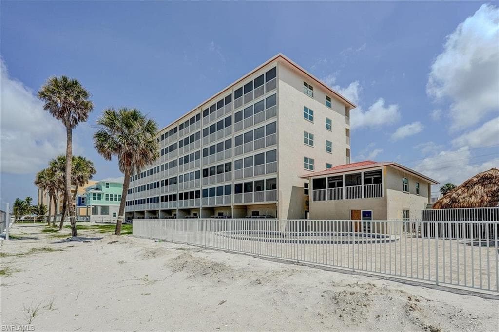 5000 Estero BLVD # 202, FORT MYERS BEACH FL 33931-39