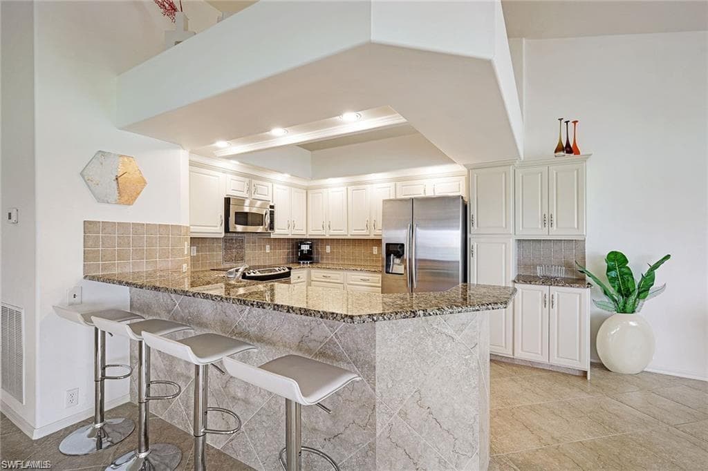 28048 Cavendish CT # 5904, BONITA SPRINGS FL 34135-1