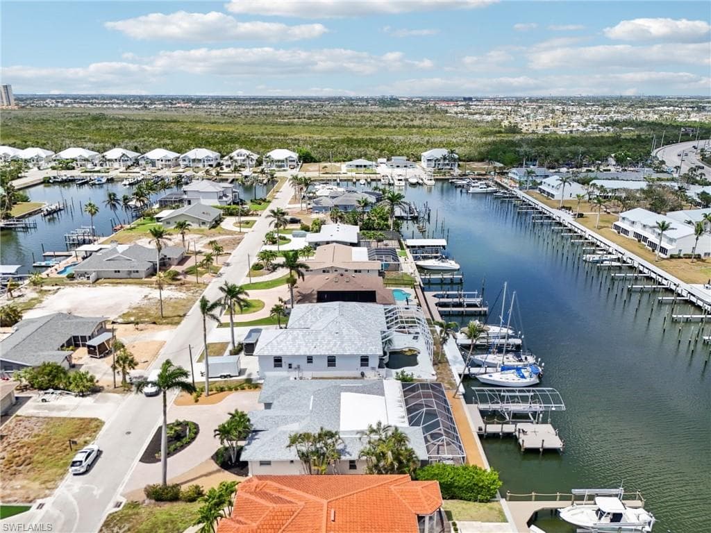 18195 Cutlass DR, FORT MYERS BEACH FL 33931-45