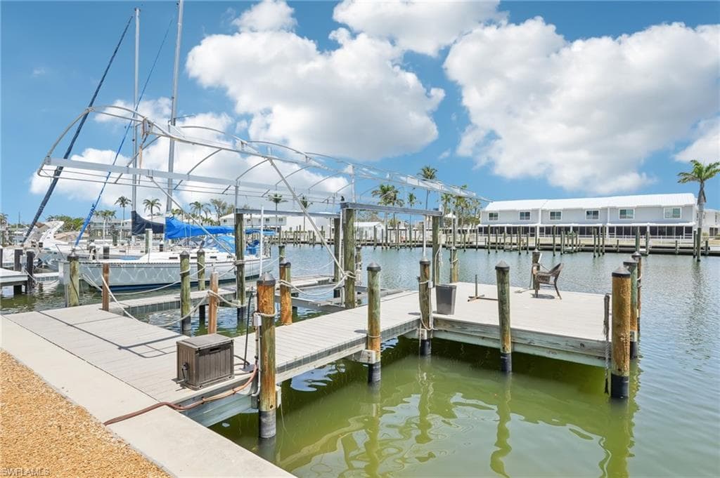 18195 Cutlass DR, FORT MYERS BEACH FL 33931-35