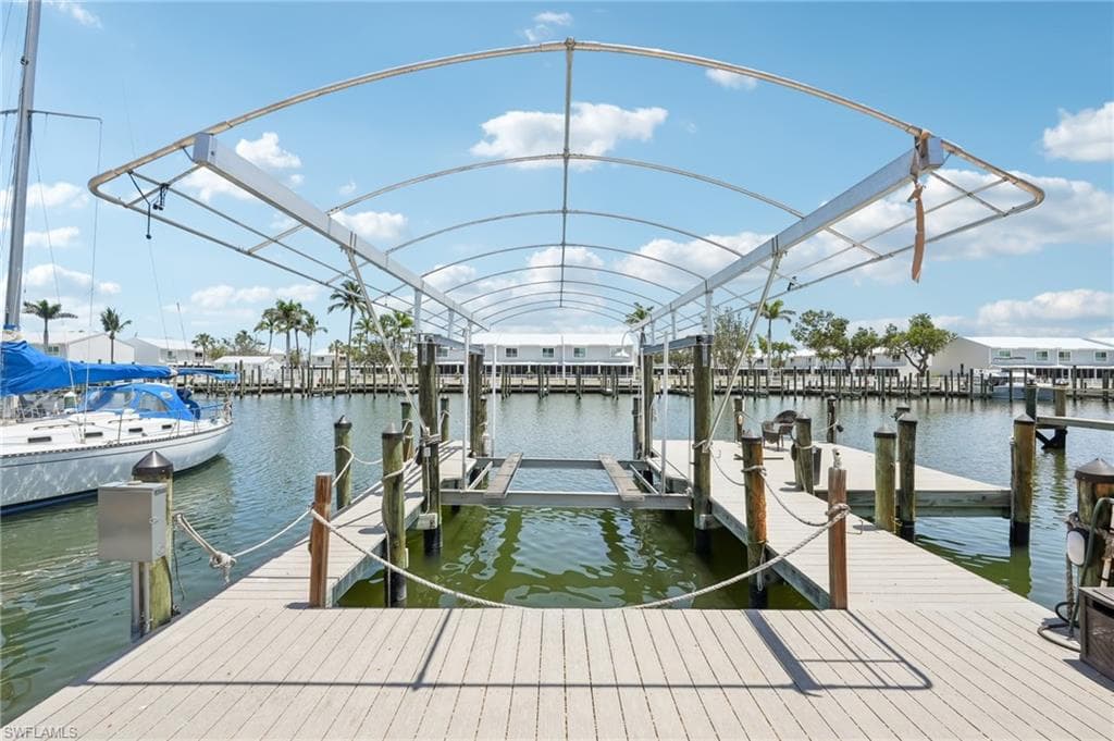 18195 Cutlass DR, FORT MYERS BEACH FL 33931-34
