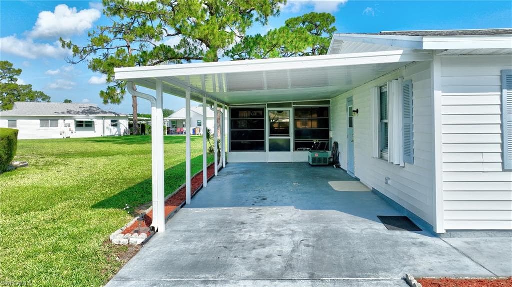 26 Pinewood BLVD, LEHIGH ACRES FL 33936-19