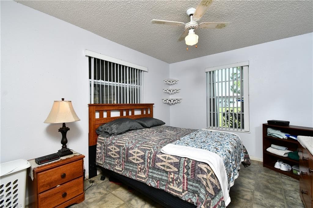 26 Pinewood BLVD, LEHIGH ACRES FL 33936-17