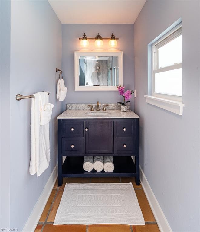 374 14th AVE S, NAPLES FL 34102-21