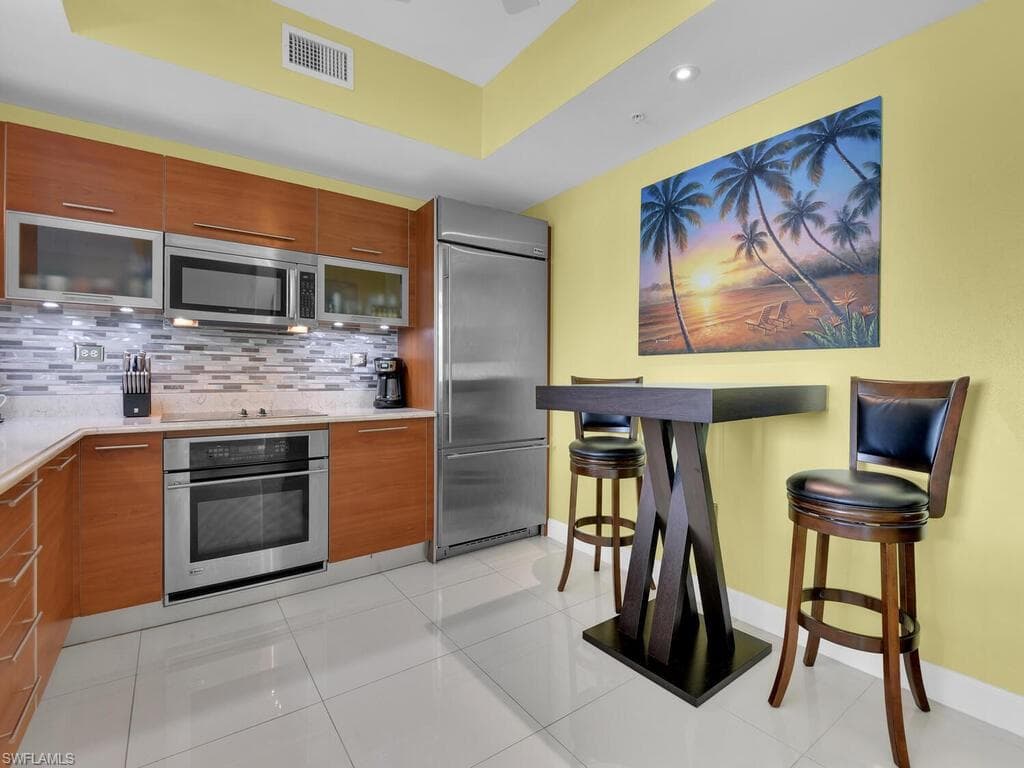 3000 Oasis Grand BLVD # 1705, FORT MYERS FL 33916-6