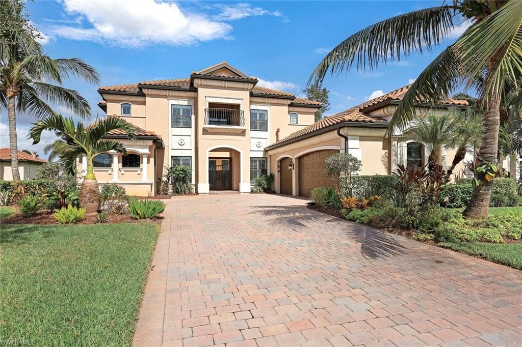 9856 Corso Bello DR, NAPLES FL 34113-2