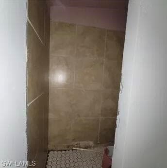 5640 4th AVE, FORT MYERS FL 33907-7