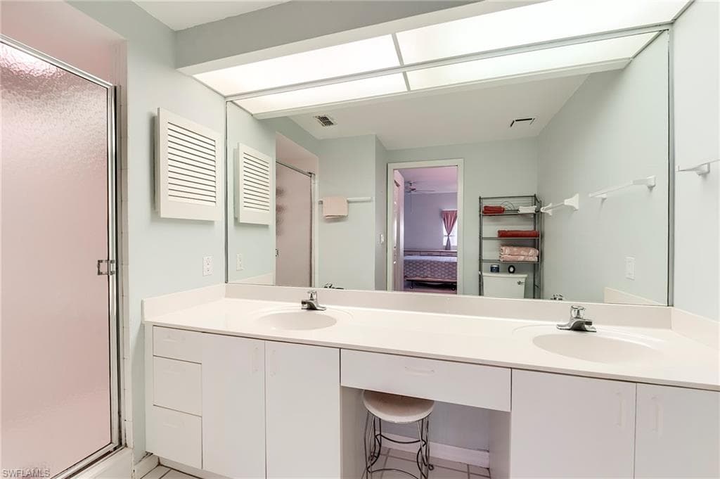 7577 Silver Trumpet LN W # T103, NAPLES FL 34109-5