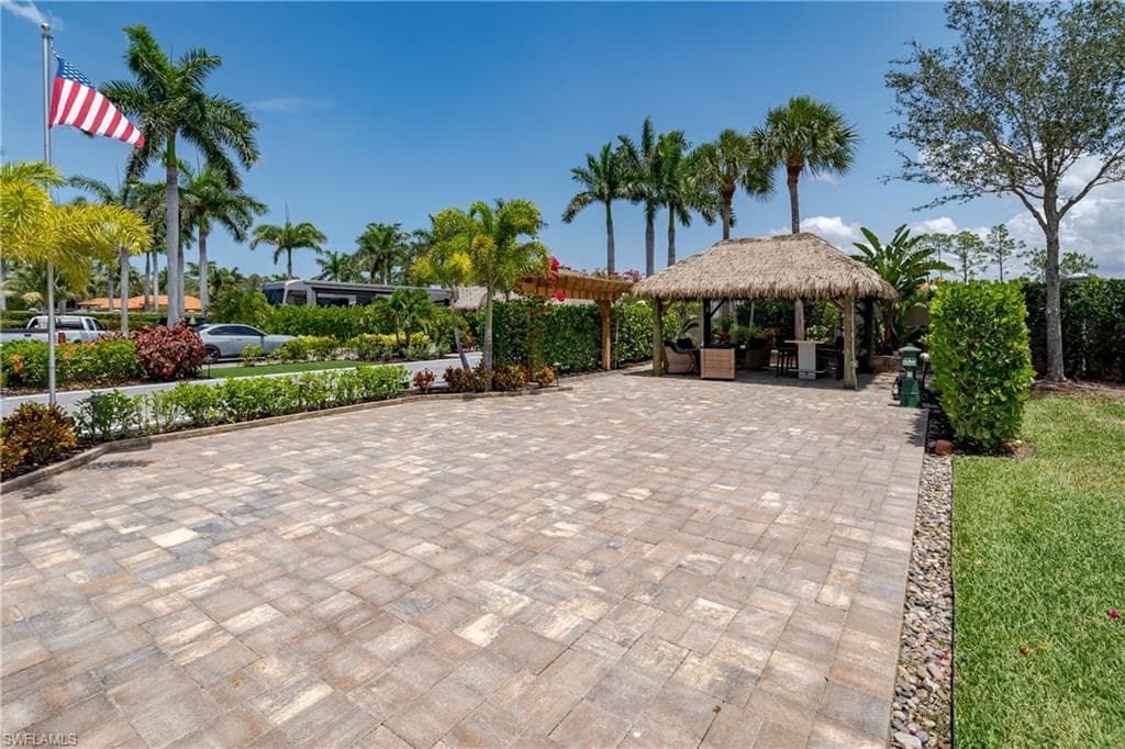 13615 Snook CIR, NAPLES FL 34114-16