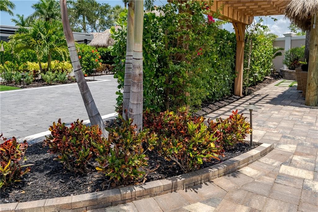 13615 Snook CIR, NAPLES FL 34114-15