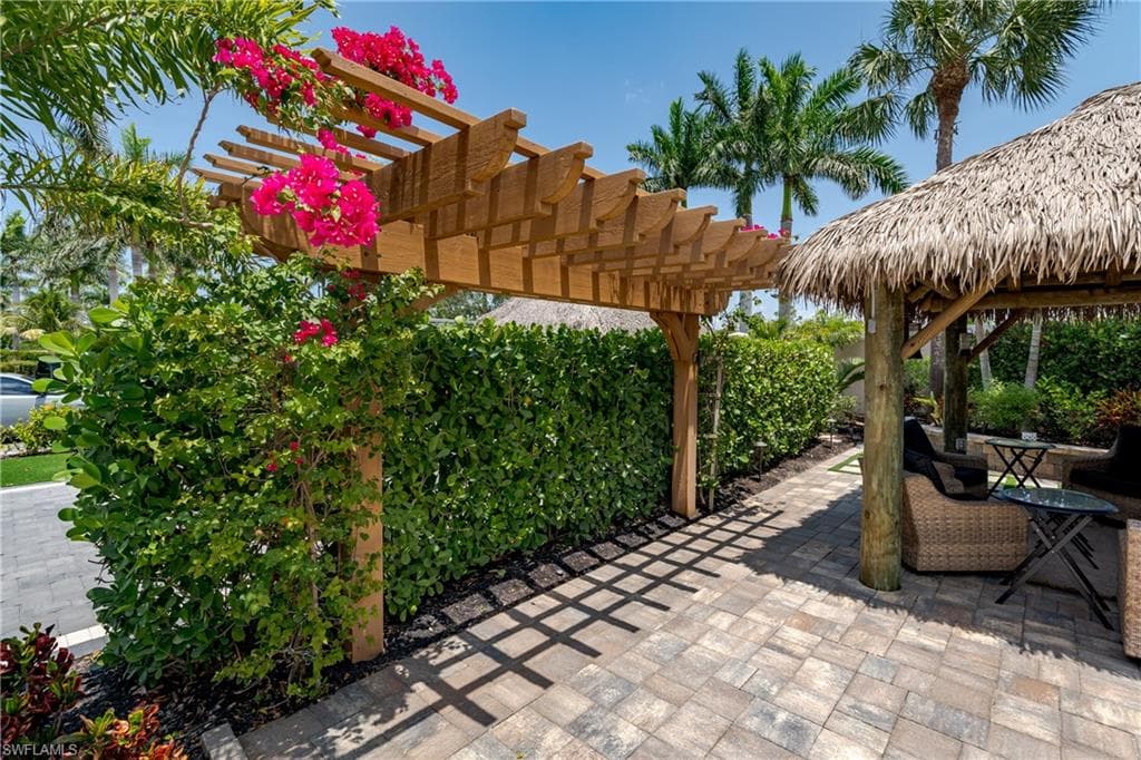 13615 Snook CIR, NAPLES FL 34114-4