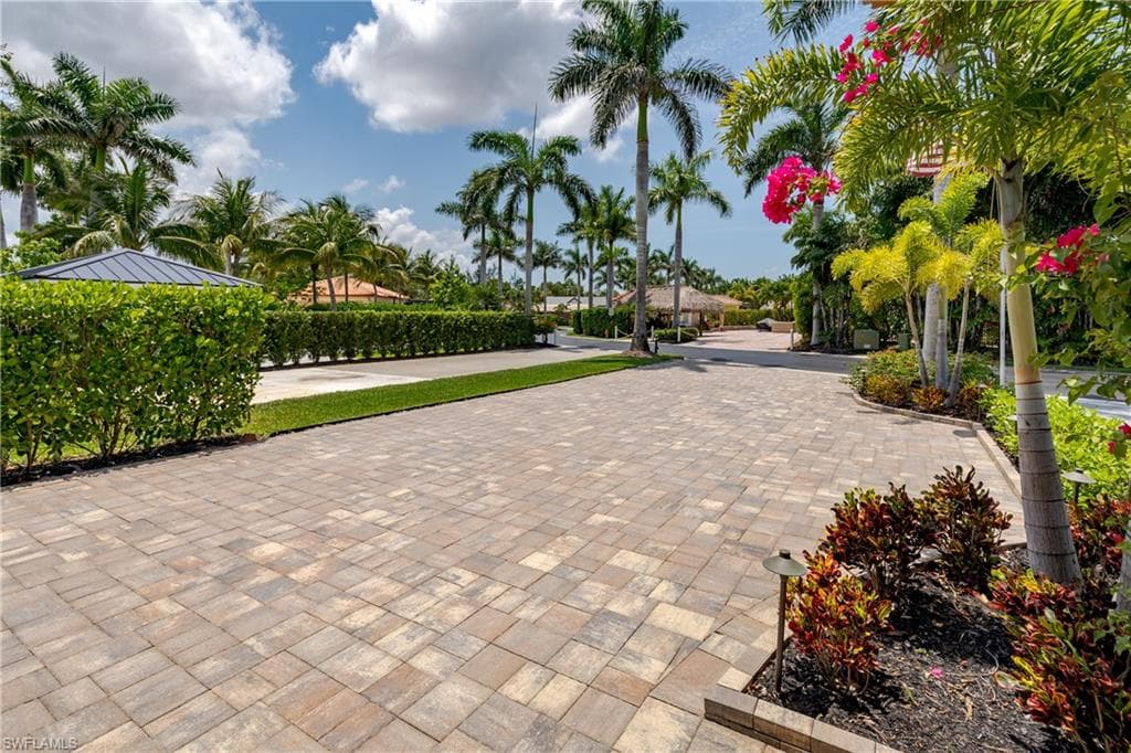 13615 Snook CIR, NAPLES FL 34114-29