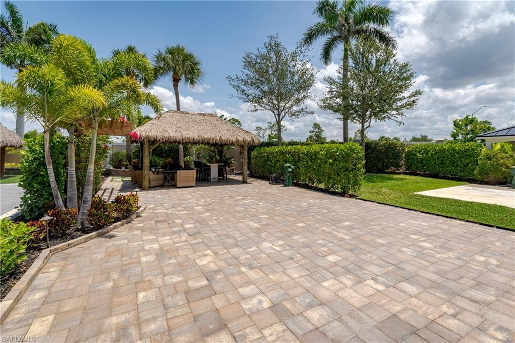 13615 Snook CIR, NAPLES FL 34114-18