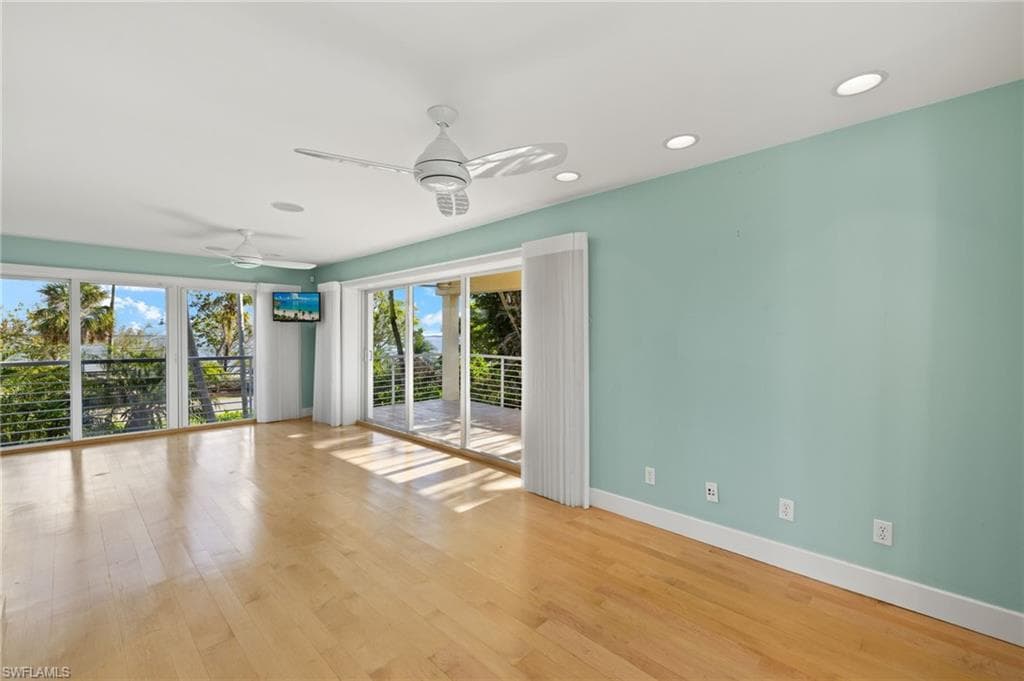 1581 San Carlos Bay DR, SANIBEL FL 33957-22