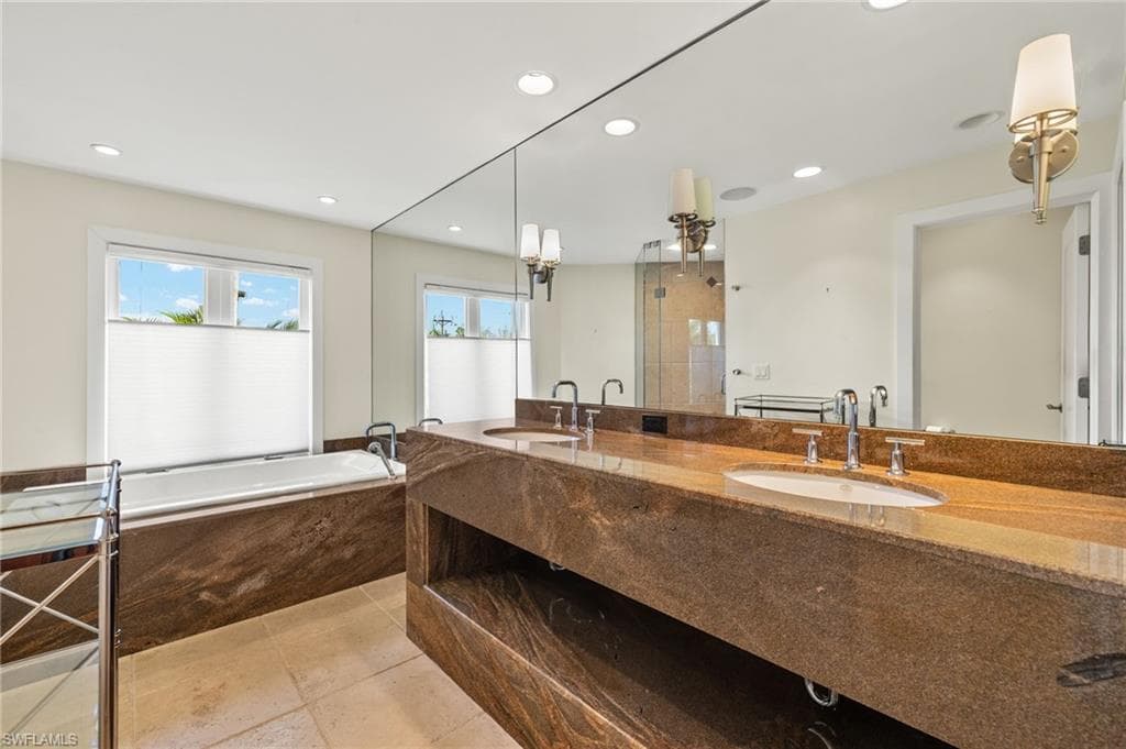 1581 San Carlos Bay DR, SANIBEL FL 33957-26