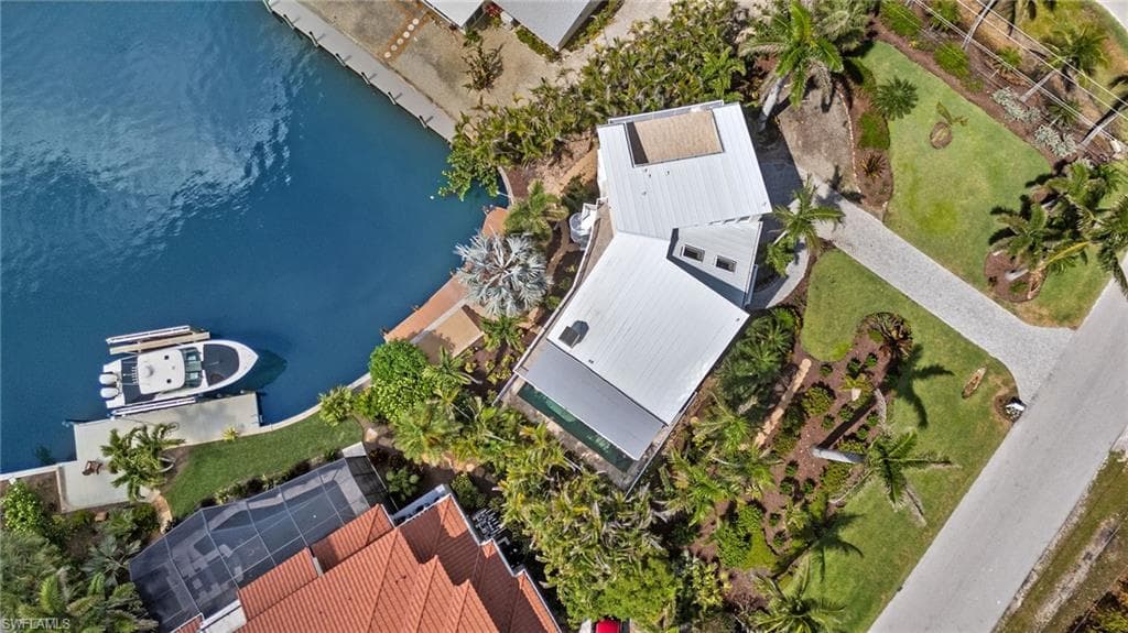 1581 San Carlos Bay DR, SANIBEL FL 33957-45